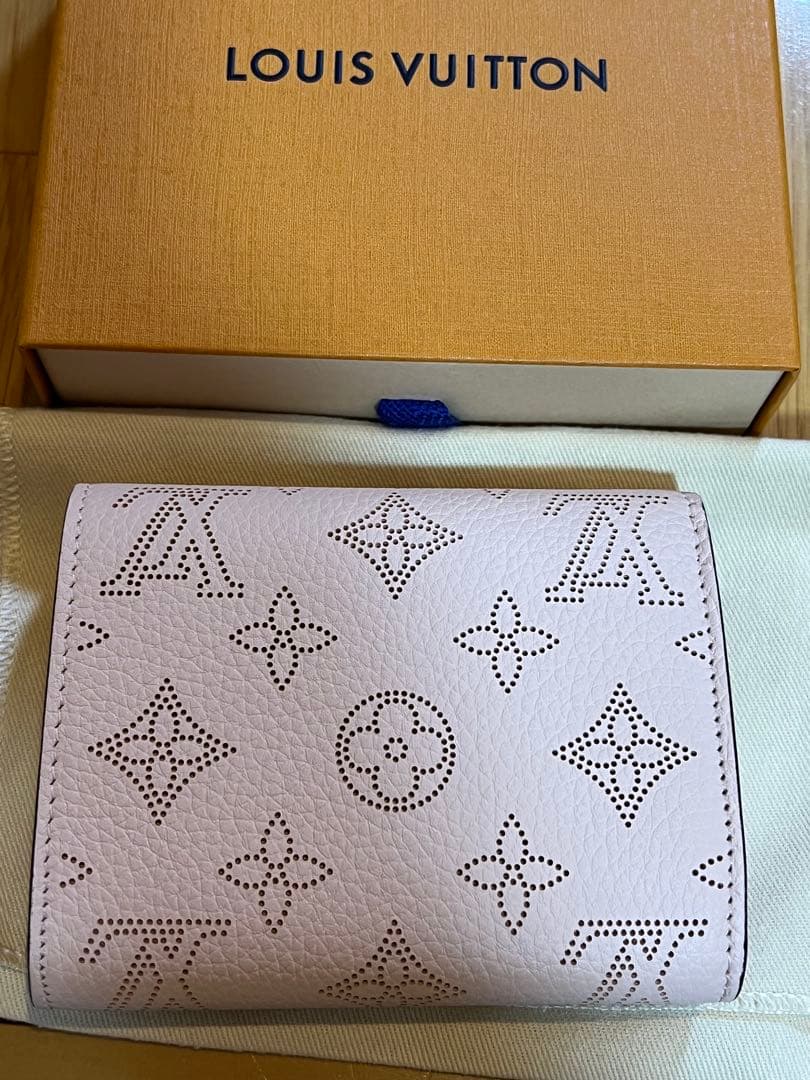 新品　ルイ・ヴィトン　ポルトフォイユ・イリス　コンパクト　マヒナ