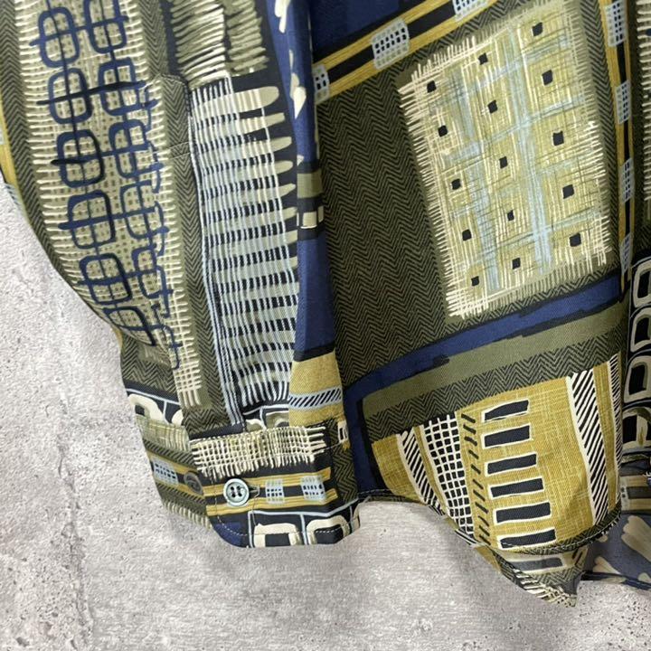 古着 OLD 日本製 アート総柄 デザインシャツ ブルー L - メルカリ 古着 OLD 日本製 アート総柄 デザインシャツ ブルー L - メルカリ