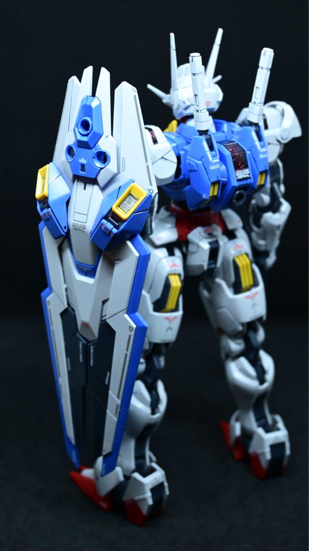 水星の魔女 フルメカニクス　ガンダムエアリアル　mg プラモデル　完成品