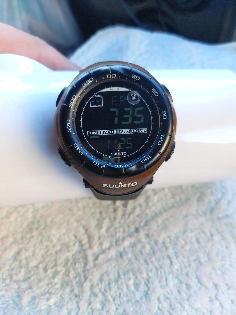 日本限定モデル】 SUUNTO VECTOR スント ベクター 茶 腕時計(デジタル
