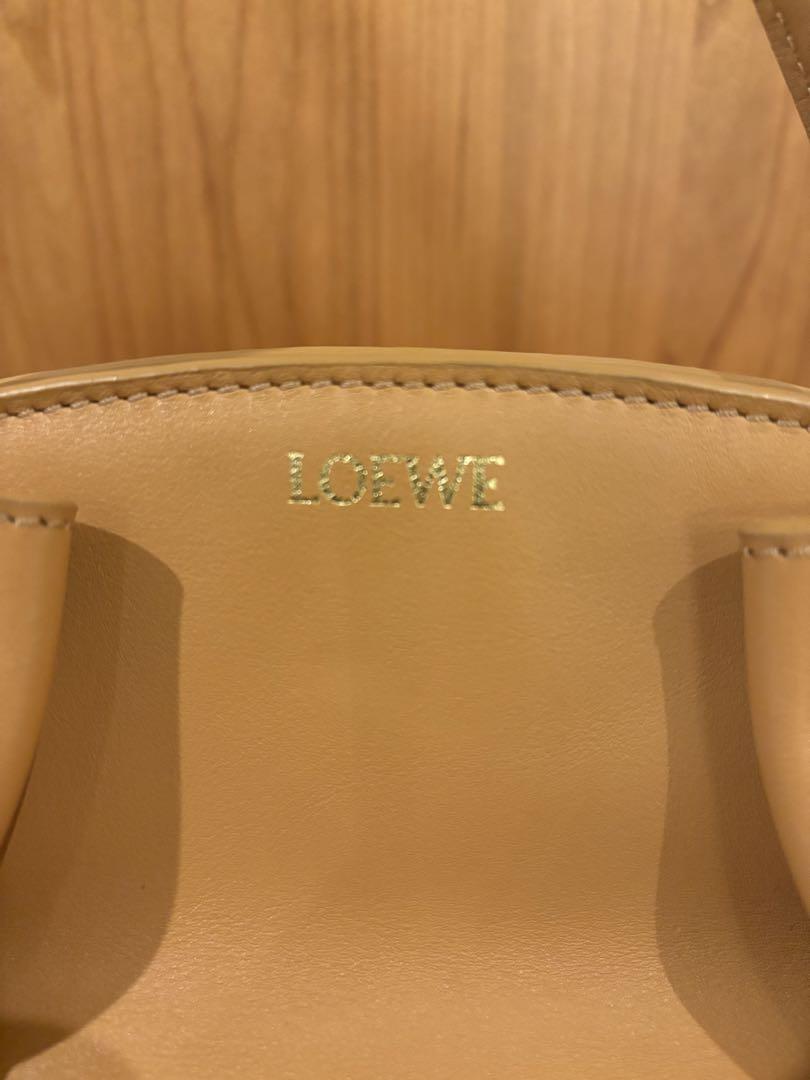 国内発送ロエベ パセオシャイニー ナッパ 美品】LOEWE ロエベ パセオバック スモール(シャイニーナパ