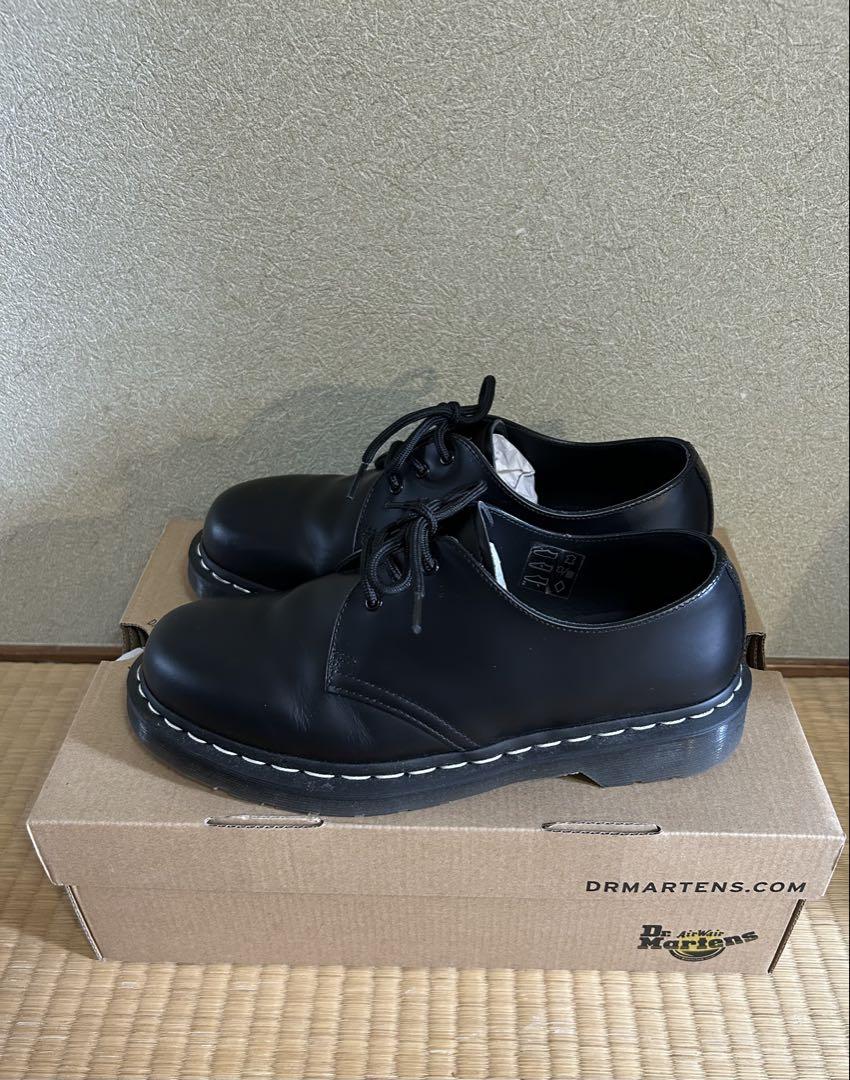 Dr. Martens 1461 WHITE STITCH 3 ホール シューズ