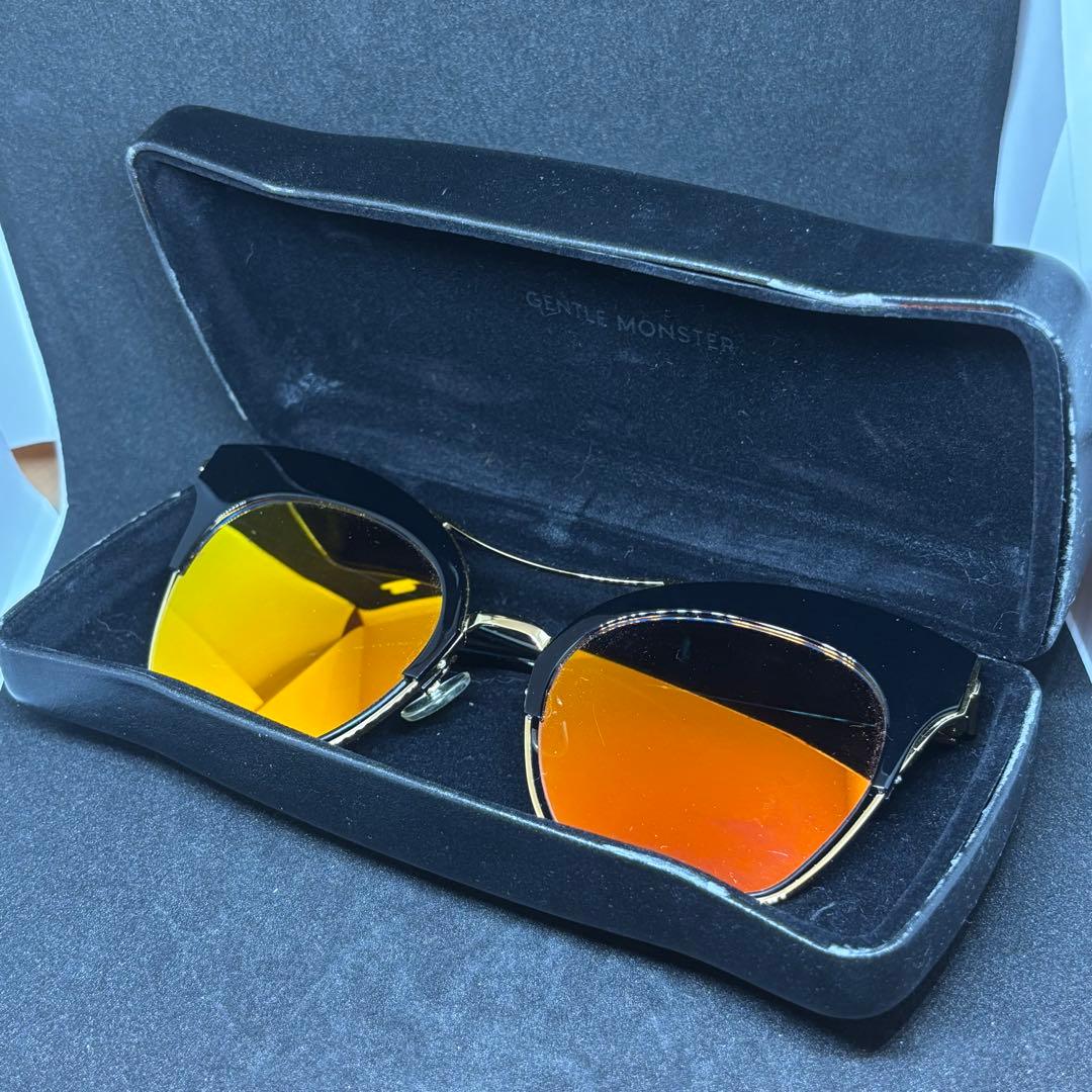 archive Gentle Monster sunglasses mirror