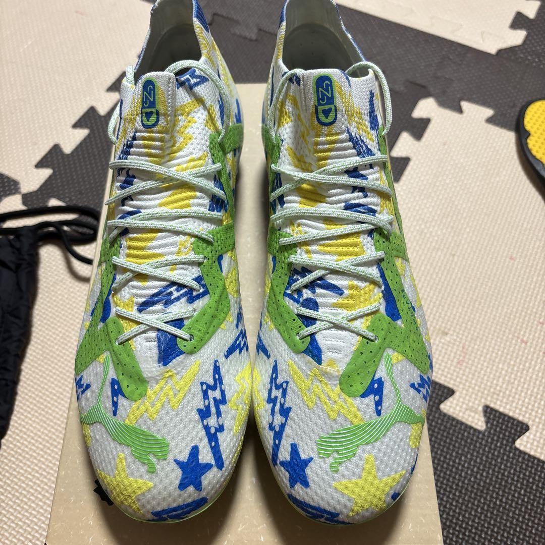 プーマサッカースパイク　フューチャー　ネイマール　FG/AG