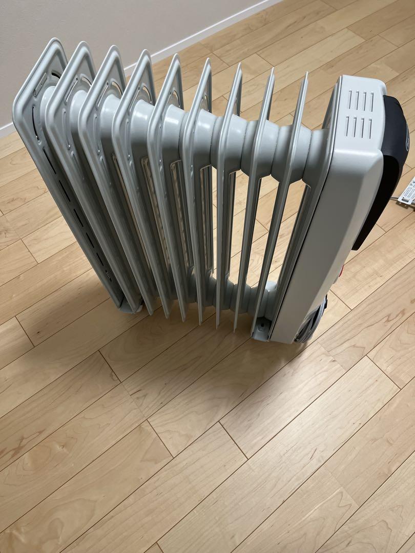 デロンギ ヒーター 1500W[H771015EFSN-BK]