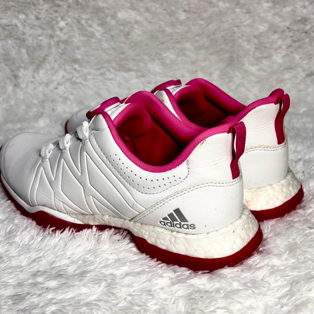 Boost 白×ピンク