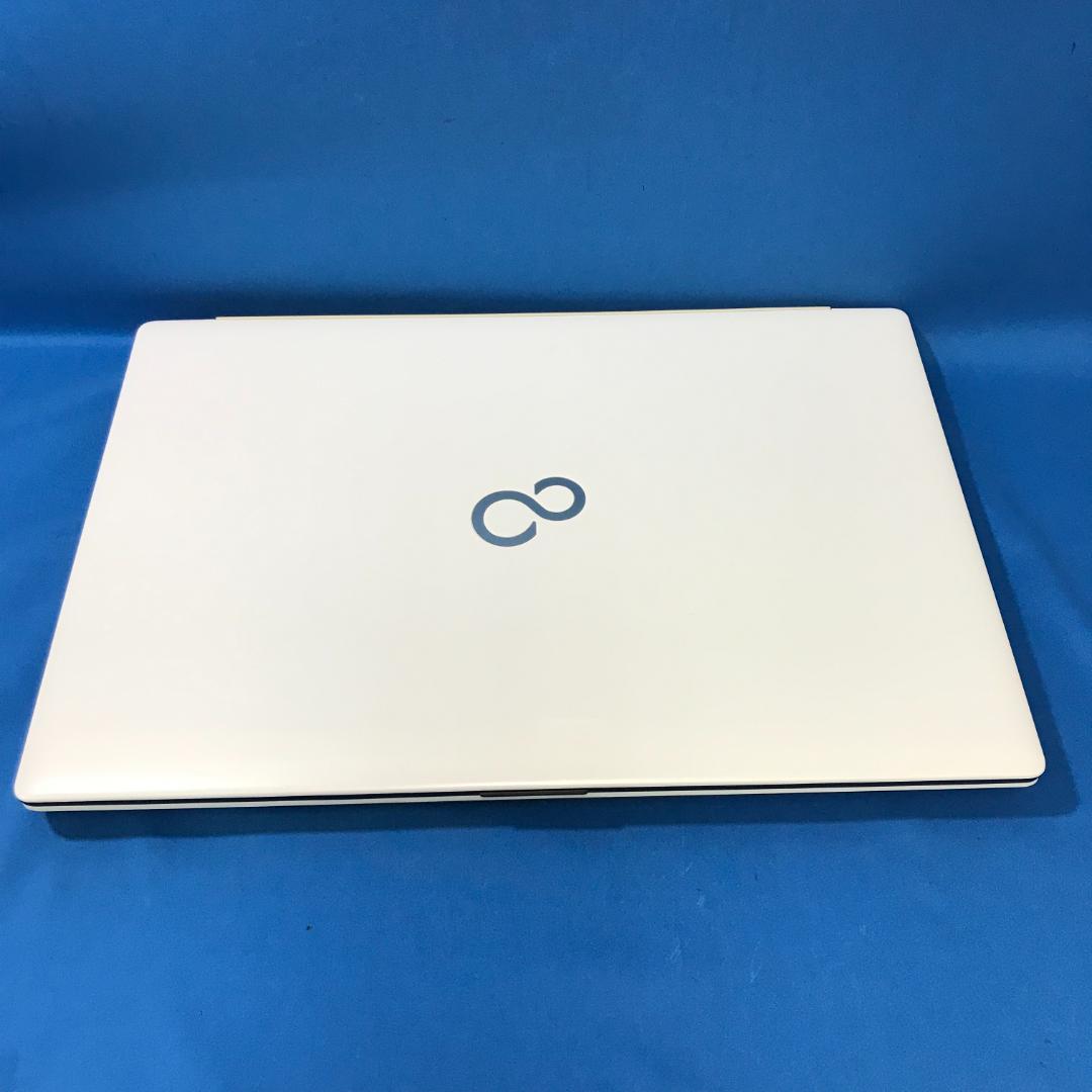 FUJITSU LIFEBOOK AH50 - E1-W-Ryzen-73