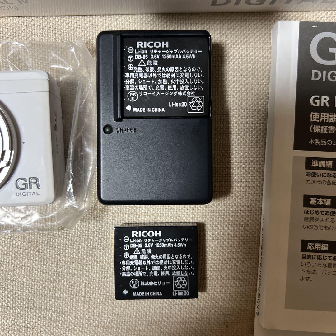 RICOH GR DIGITAL IV ホワイト