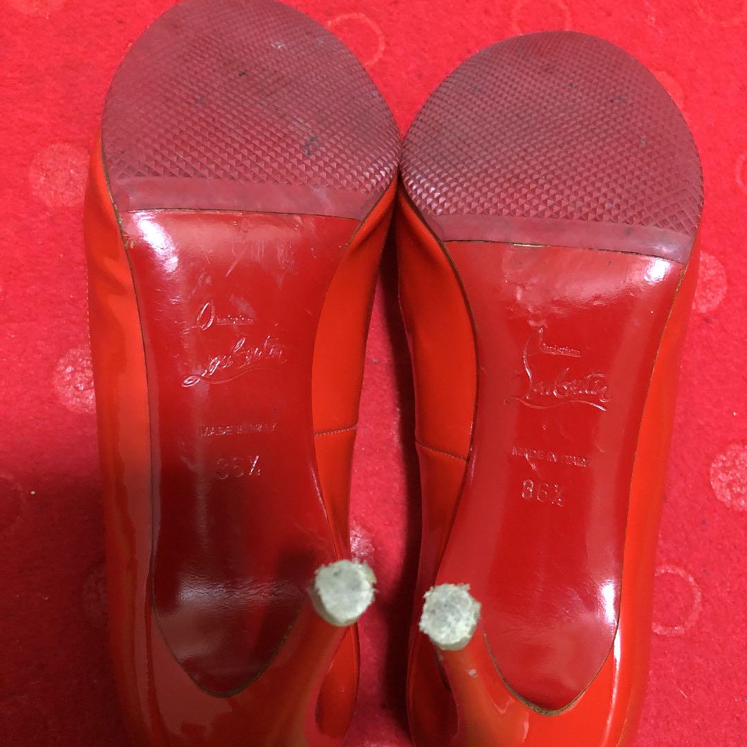 Christian Louboutin エナメルパンプス