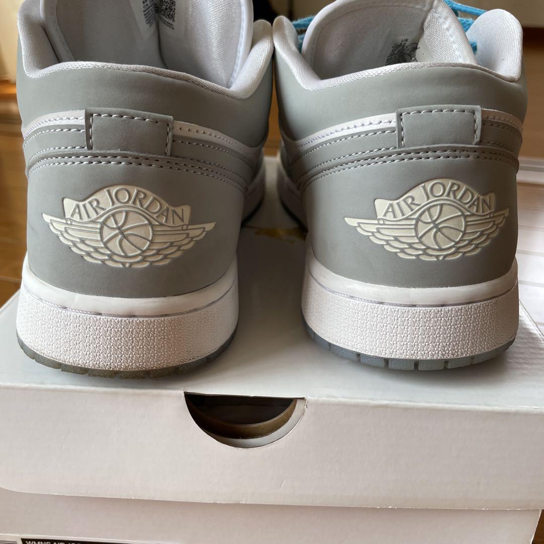 ナイキ WMNS AIR JORDAN 1 LOW WOLF GREY