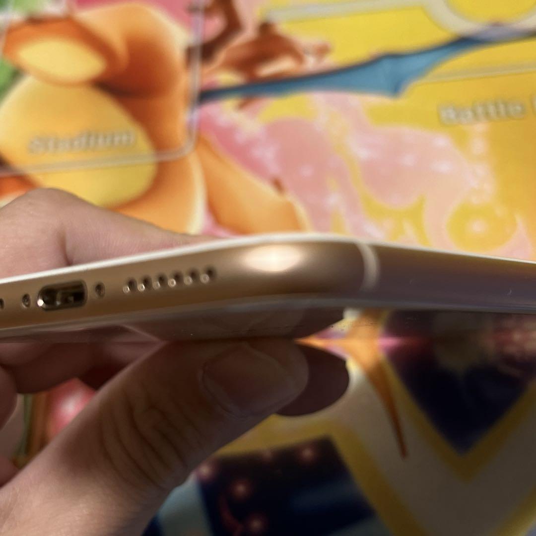 Apple iPhone8 ゴールド 本体