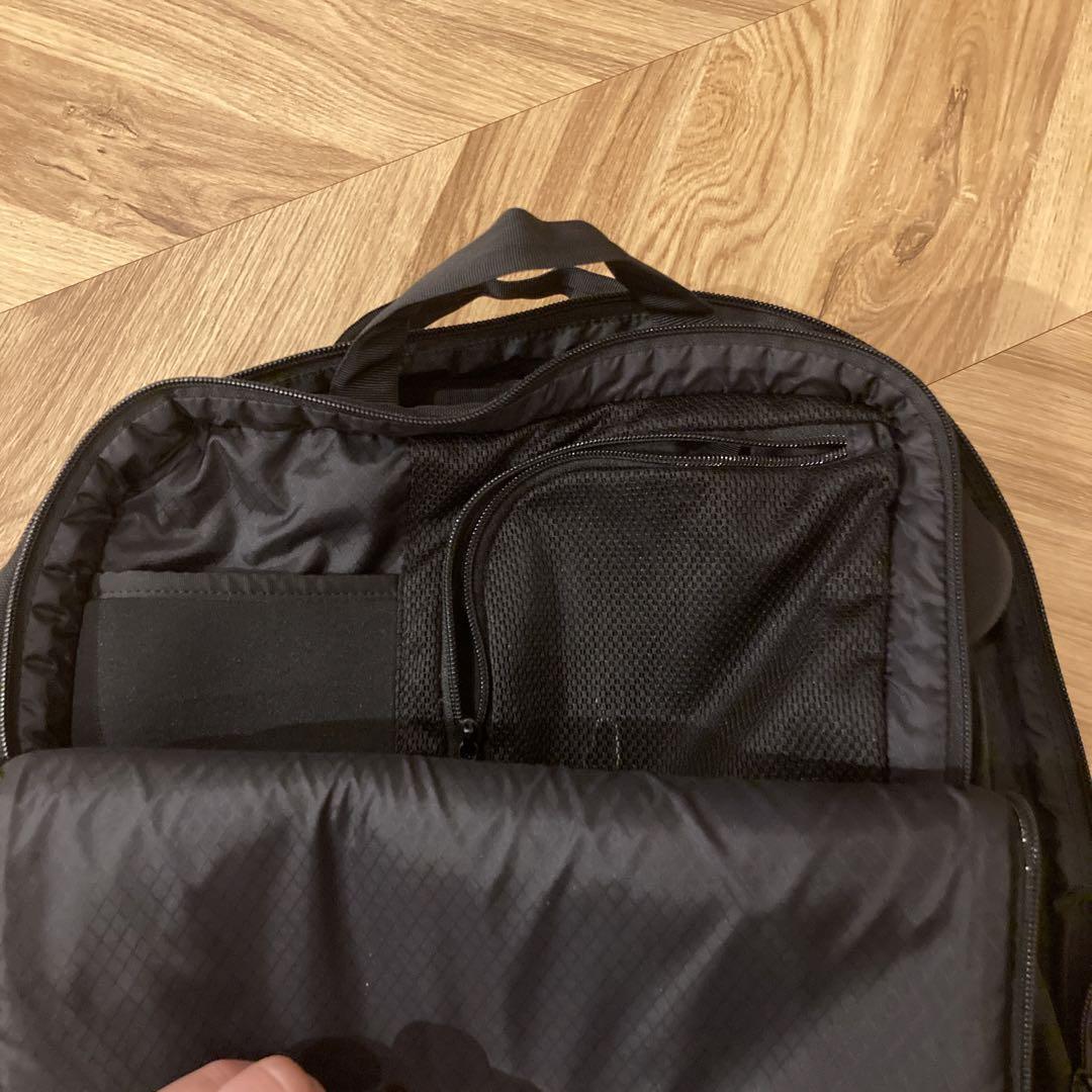 THE NORTH FACE SHUTTLE DAYPACK …