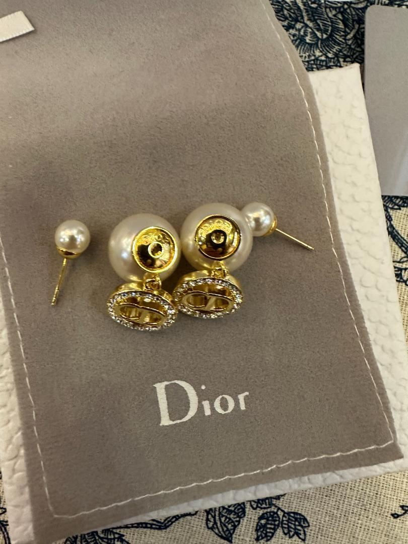 DIORレディースイヤリング パールイヤリング
