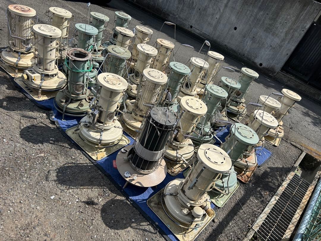 アラジンストーブ傷や汚れあり