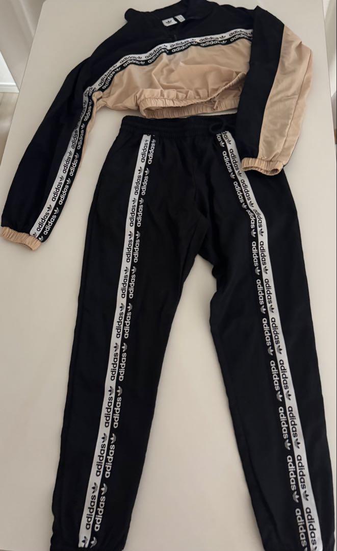 adidas アディダス　トップス　レギンス　セットアップ