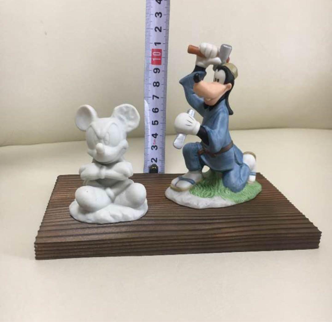 ディズニー(グーフィーとミッキー） 磁器製 置物