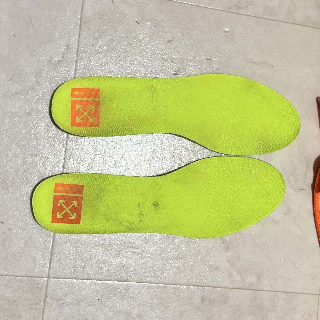 マーキュリアル　off-white