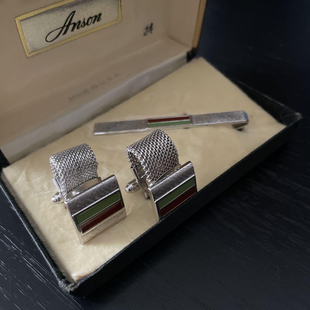 カフスとネクタイピン セット