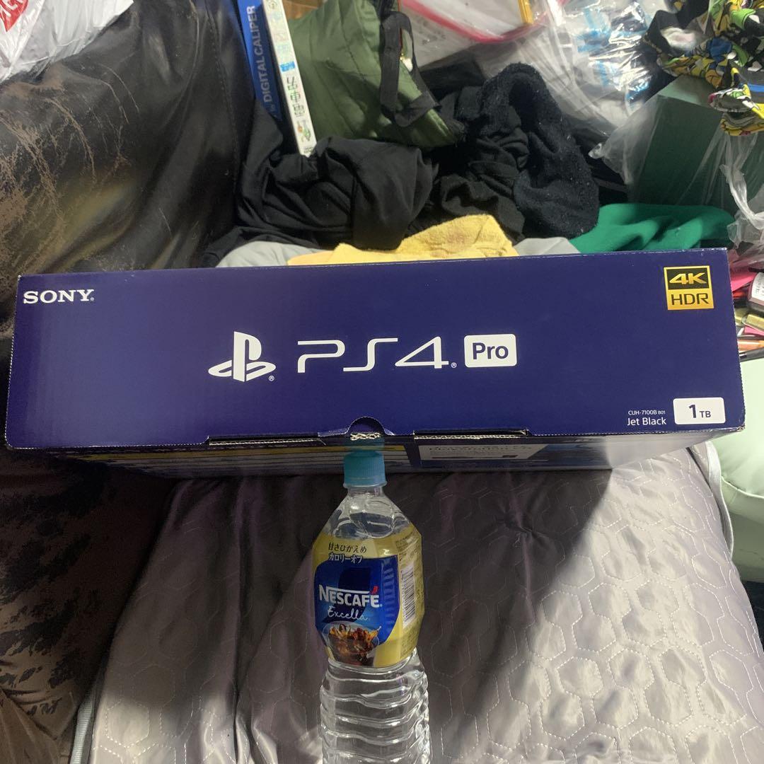 新品未使用 SONY PS4 Pro 1TB ジェットブラック