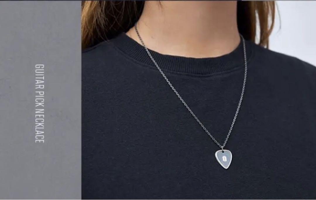 ユンギ GUITAR PICK NECKLACE ブラック シュガ SUGA ユンギ GUITAR PICK NECKLACE ブラック シュガ SUGA