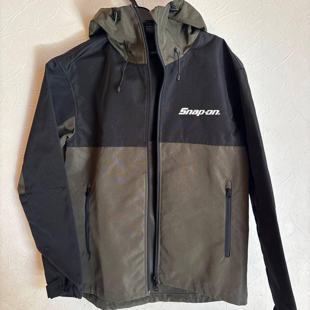 Snap-on マウンテンパーカー