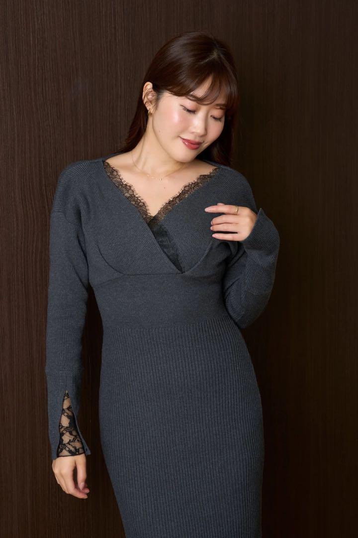 新品未使用　Herlipto Lace-Trimmed Knit Dress herlipto Lace-Trimmed Knit Dress
