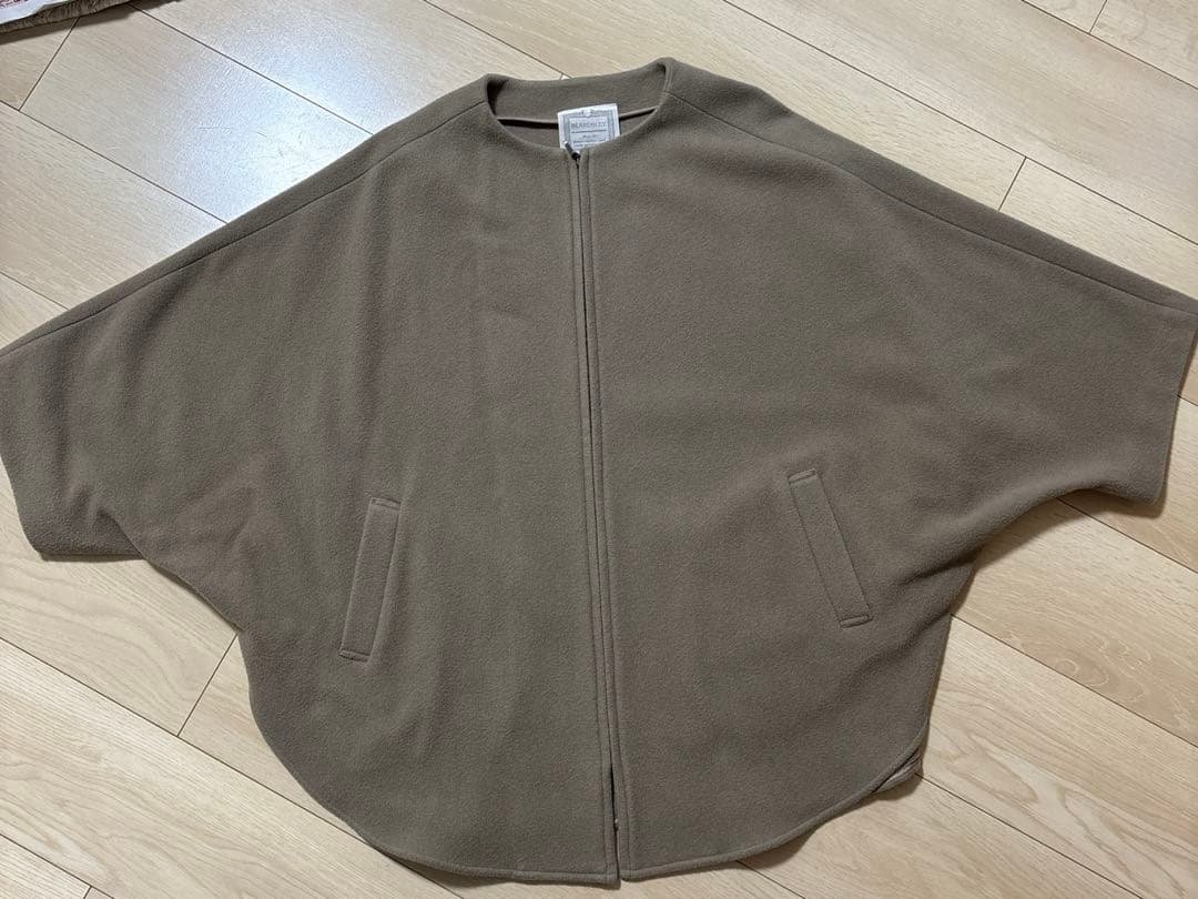 ビアズリー Beardsleyウールポンチョ ビアズリー Beardsleyウールポンチョ