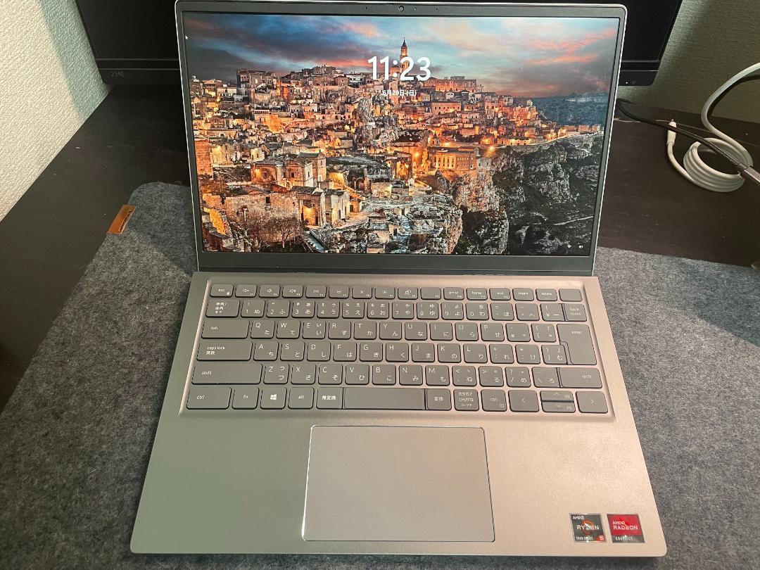 Dell Inspiron 14 インチ ノートPC シルバー
