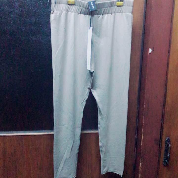 2400円 最大53%オフ! ADYN CROPPED LEGGINGS SAND サイズS