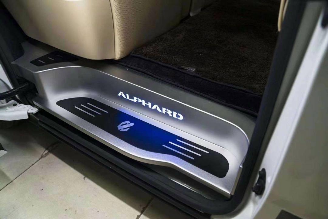 新品アルファード30系 前期 後期スカッフブレードブルー点灯(