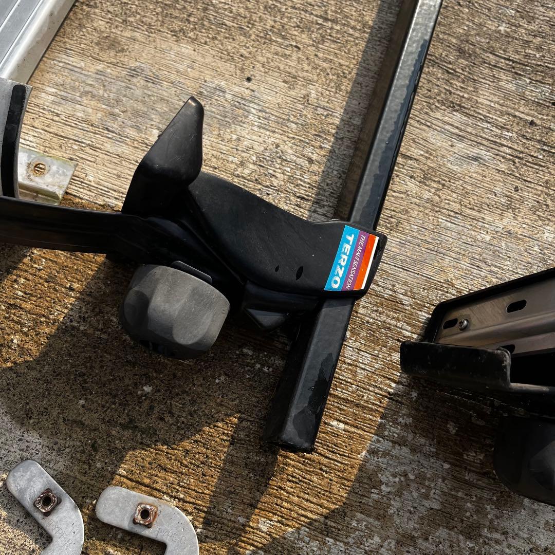 TERZO ルーフキャリア　ベースキャリア