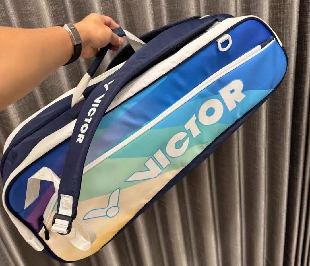 専門ショップ VICTOR メルカリ - 青/白 バドミントンバッグ バッグ