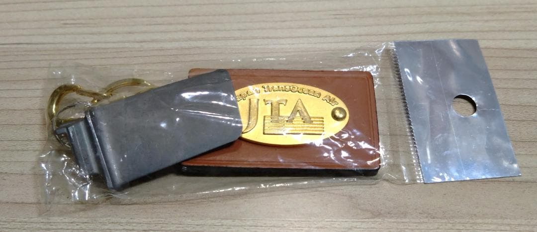 JTA　日本トランスオーシャン航空　コンプレッサーブレード付き本革キーホルダー