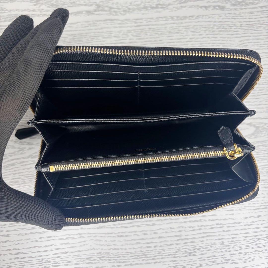極美品　PRADA プラダ　財布　ラウンドファスナー　M511