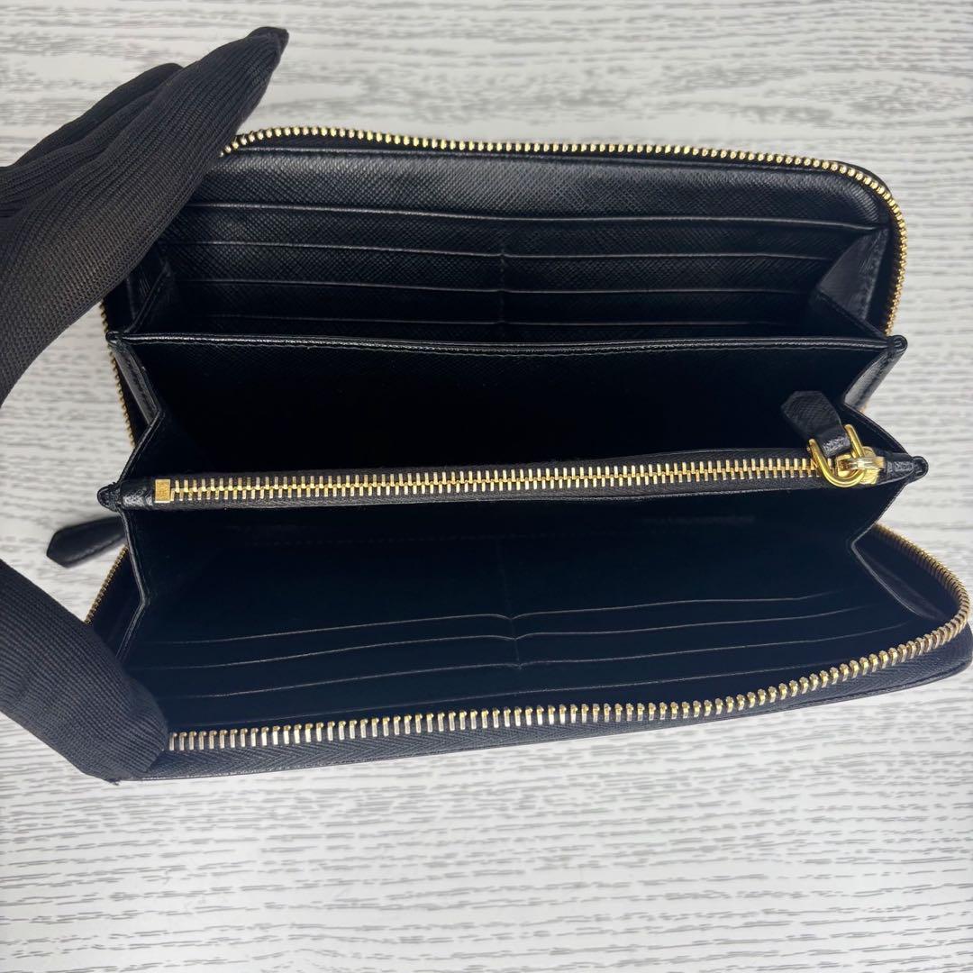 極美品　PRADA プラダ　財布　ラウンドファスナー　M511