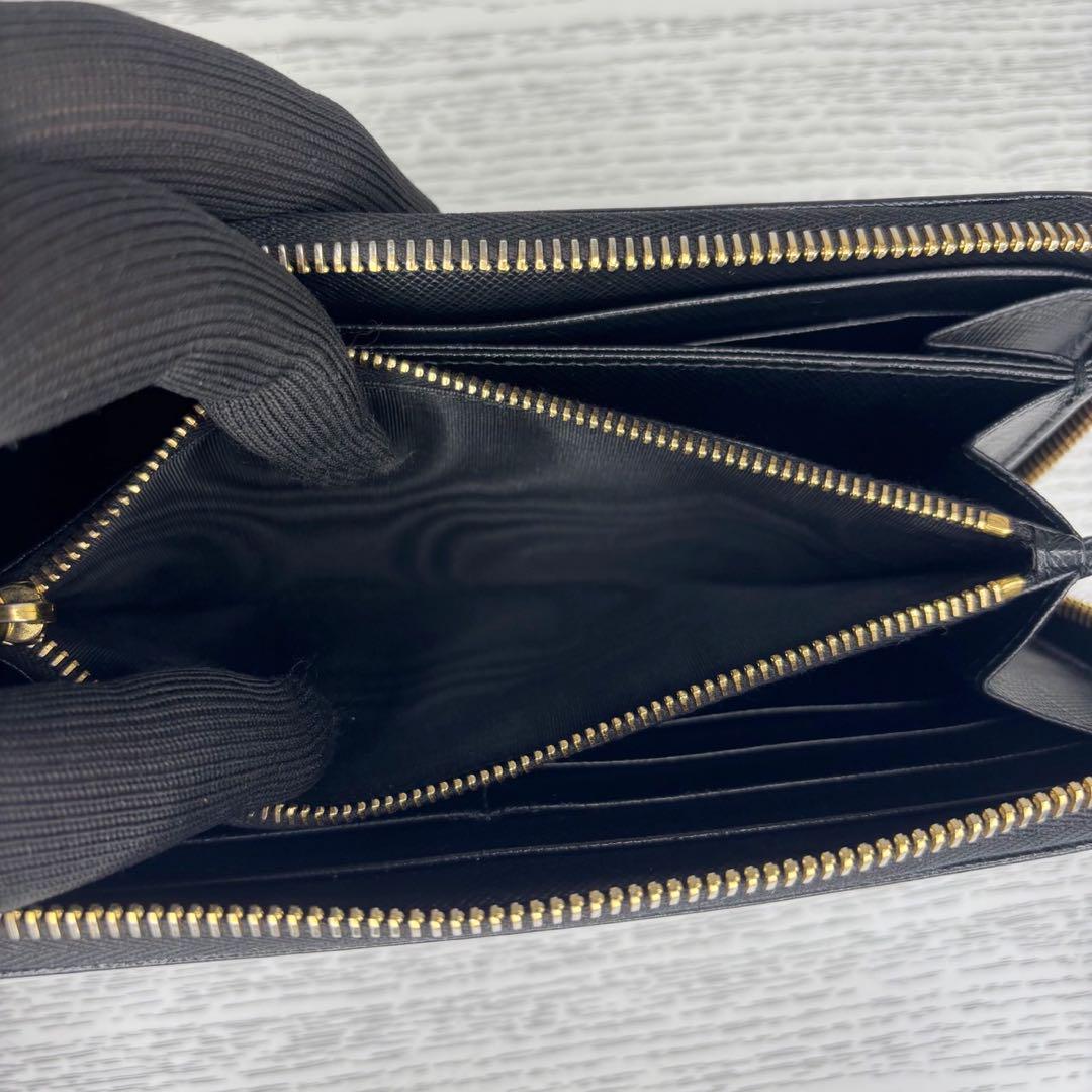 極美品　PRADA プラダ　財布　ラウンドファスナー　M511