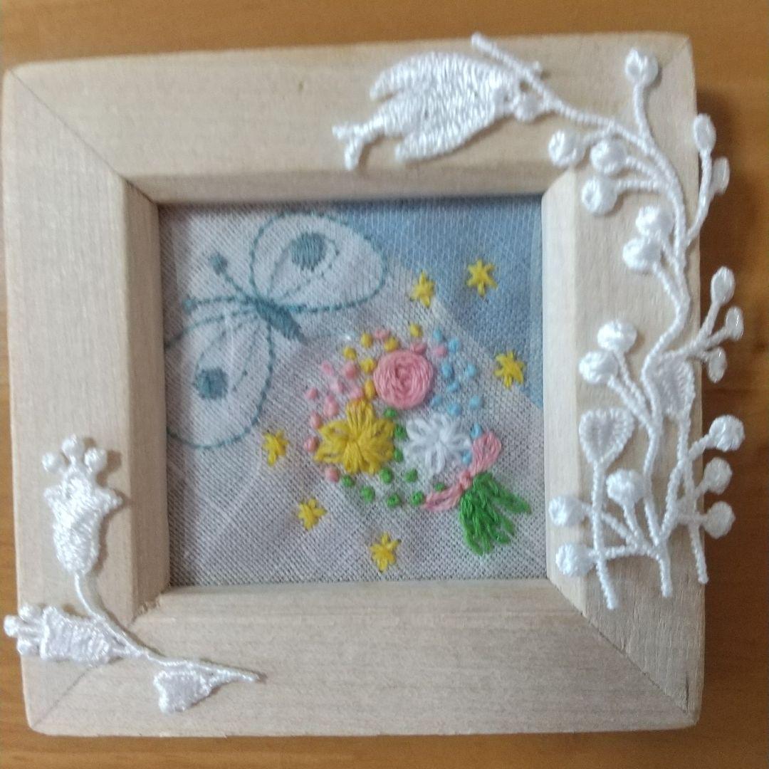 ミナペルホネン mina perhonen 刺繍 ハンドメイド ミニフレーム