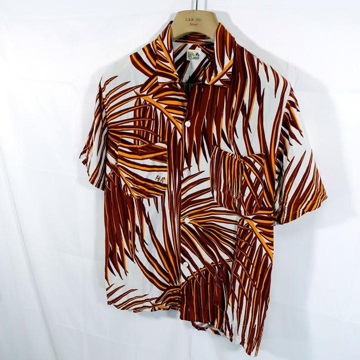 ★良品★ハリウッドランチマーケット　ヤシの葉柄レーヨンアロハ　ALOHAタグ