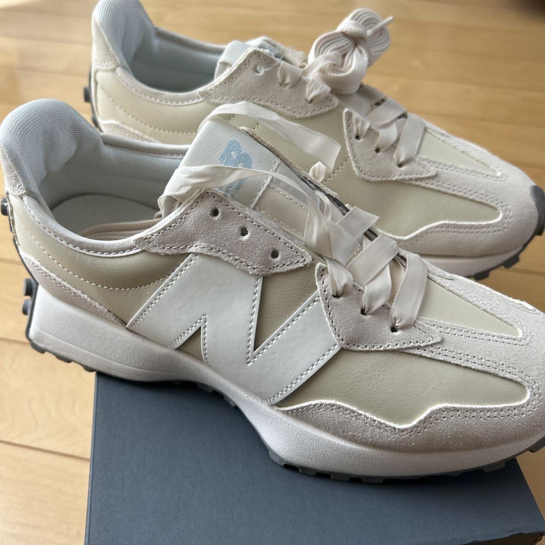 靴 New Balance 327MO