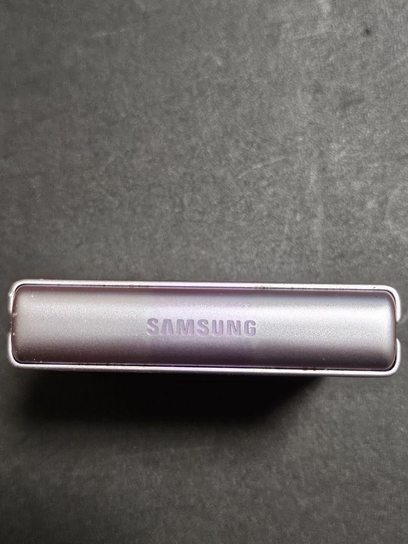 Samsung Galaxy Z Flip 3 ボラパープル