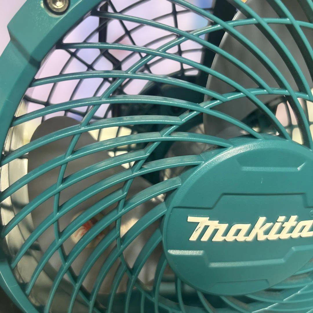 Makita 充電式ファン CF102D