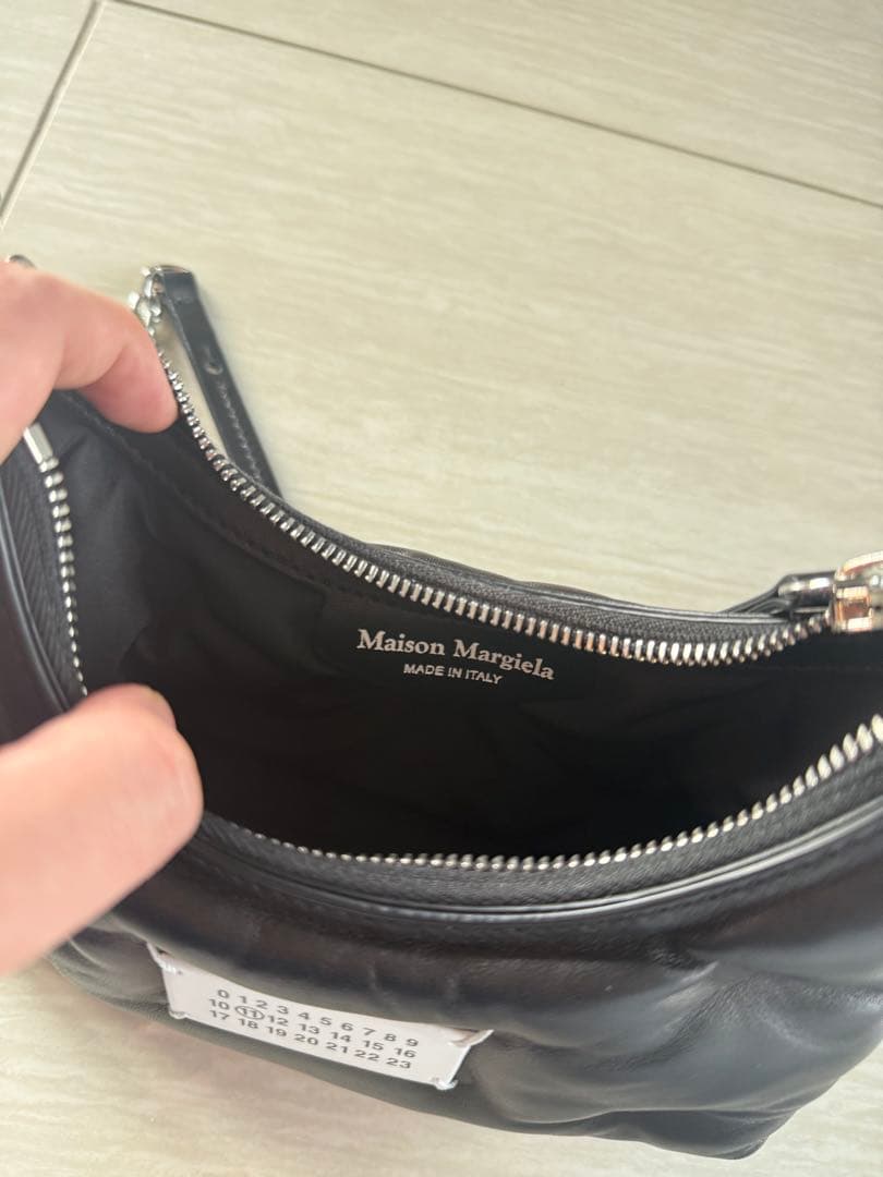 美品 メゾンマルジェラ グラムスラム ホーボー マイクロ ブラック