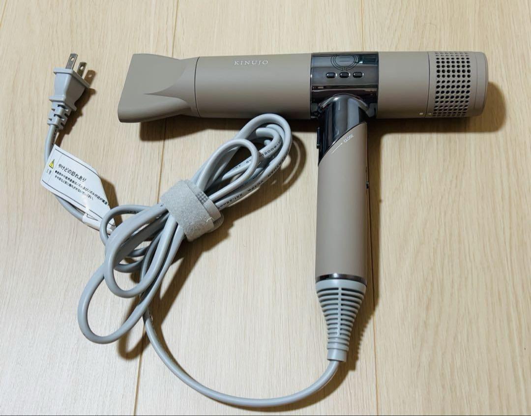 【訳あり】ヘアドライヤー KINUIJO KH302 訳あり】ヘアドライヤー KINUIJO KH302 - メルカリ