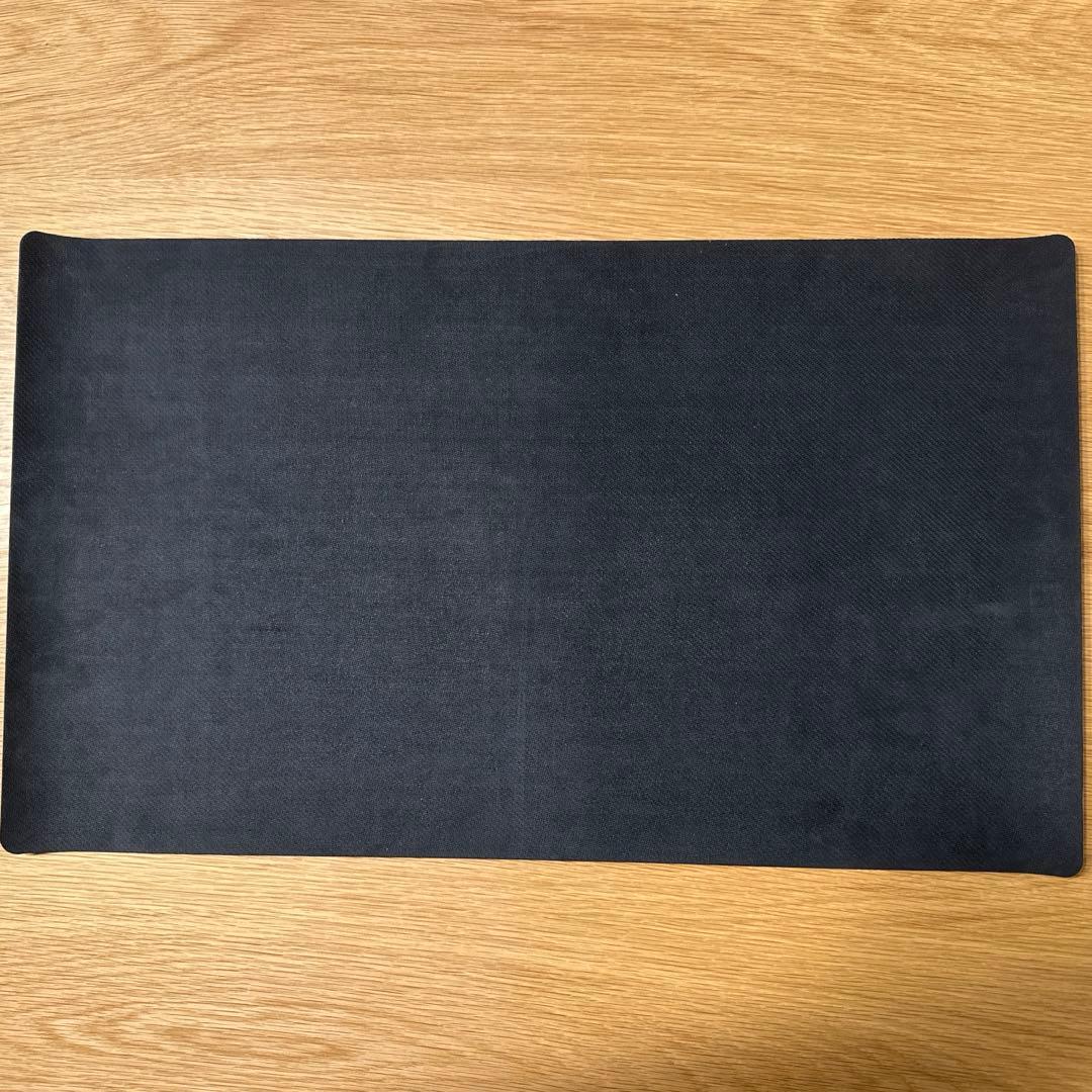 イラストレーターサイン付き ガンナガン プレイマット マカ くつがえる目立った傷や汚れなし UP786_INFO