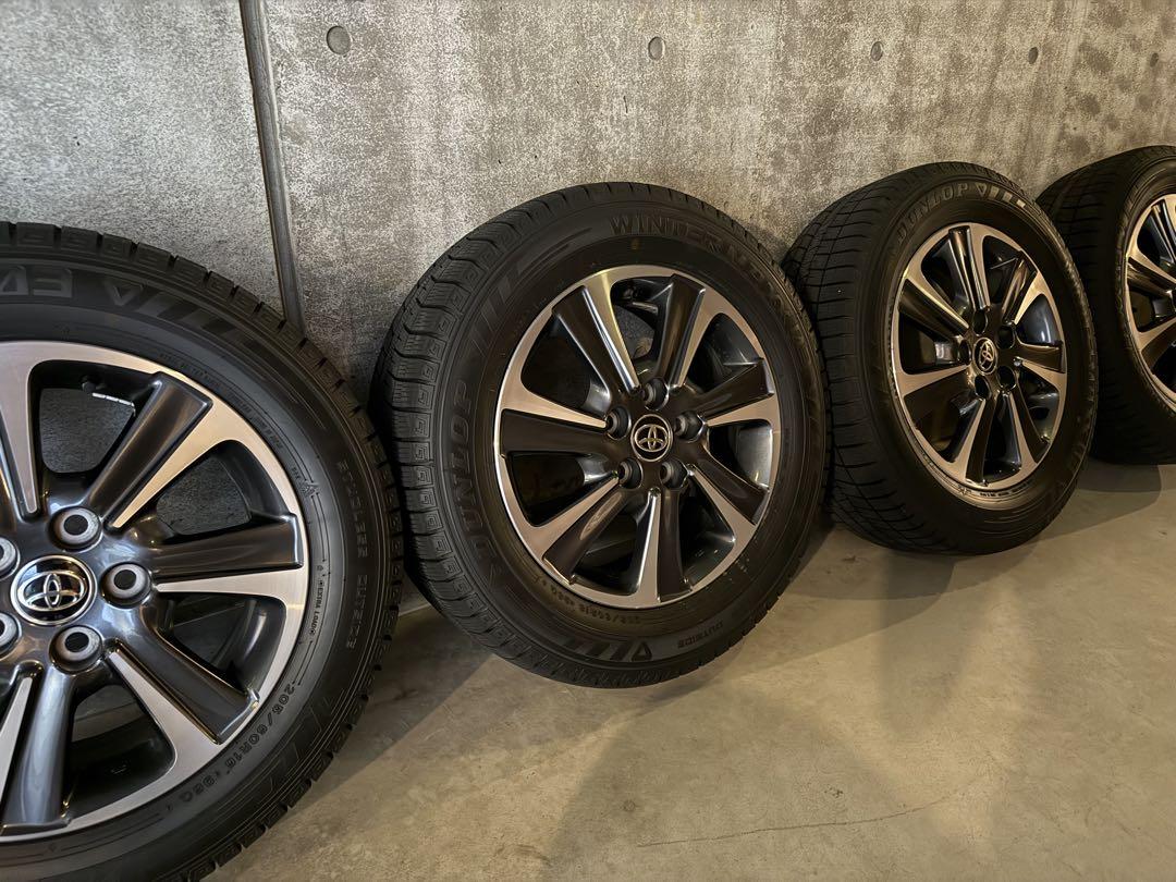 トヨタ スタッドレスタイヤ 85ヴォクシー205/60R16