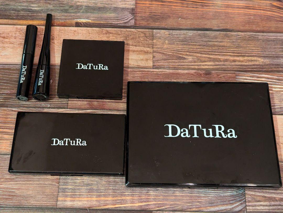 DaTuRa 新品美品メイクパレットマスカラアイライナー付