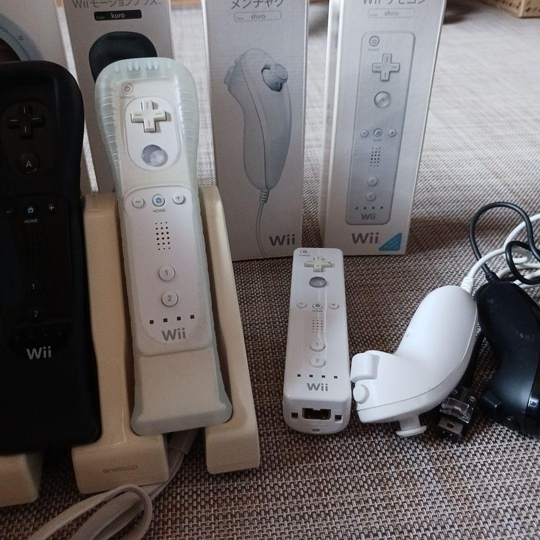wii本体、wiifit、リモコン、ヌンチャク、ソフト7つ