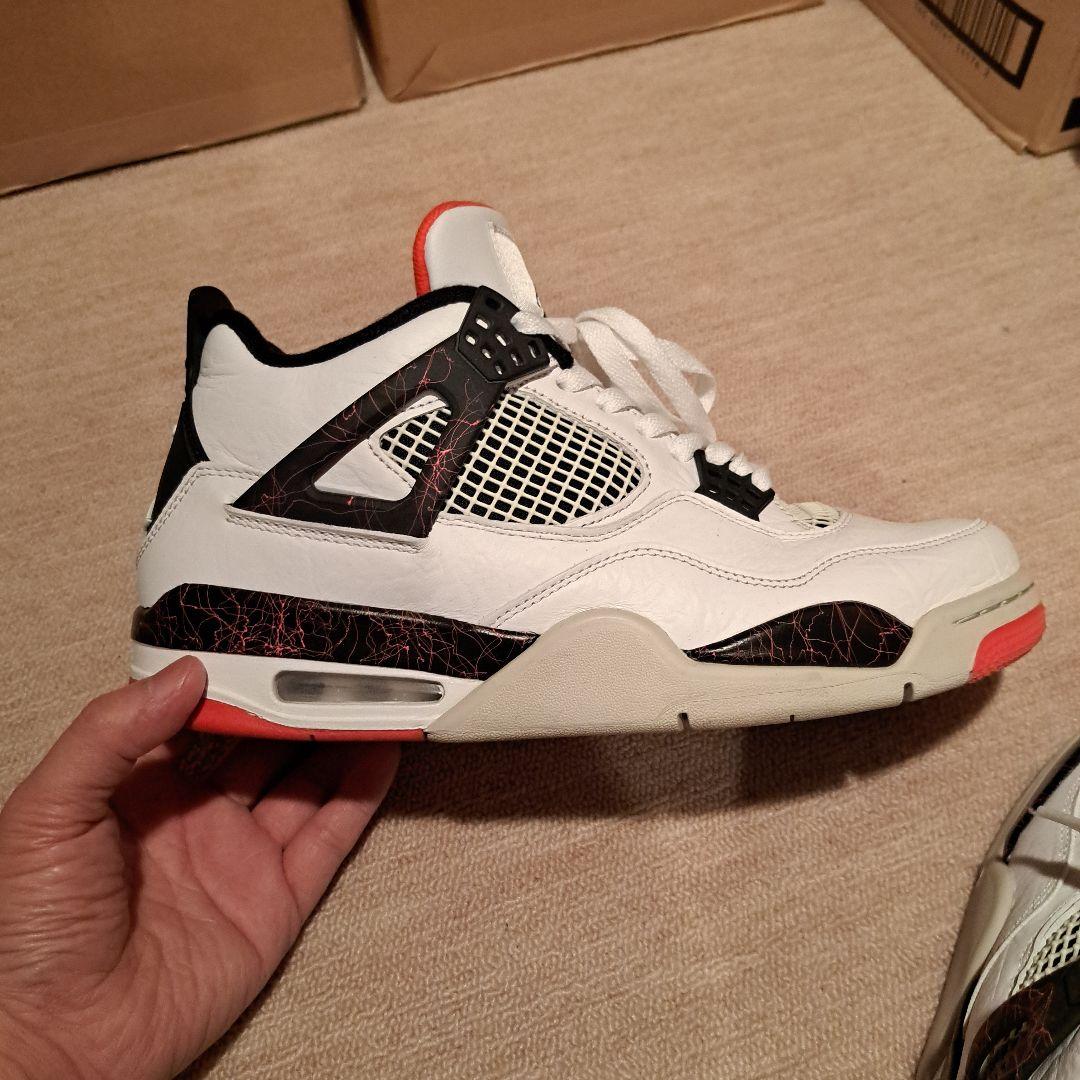 Nike Air Jordan 4　レトロ　フライトノスタルジー