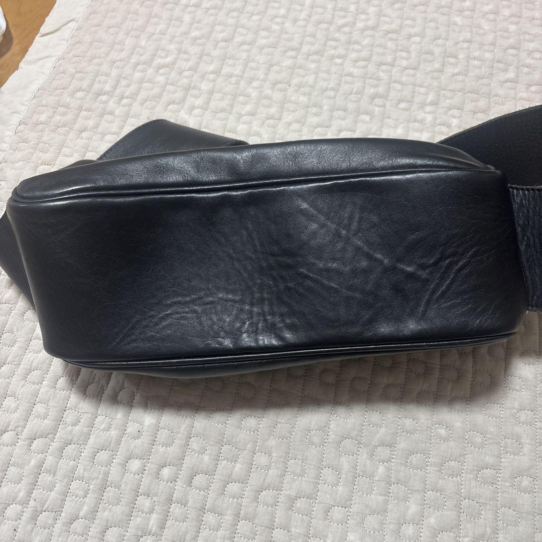H.P.FRANCE購入 ROUCOUPARISレザー ボディバッグ 黒