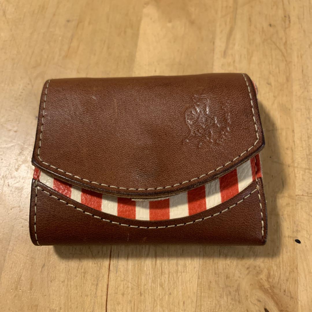 三つ折り財布
